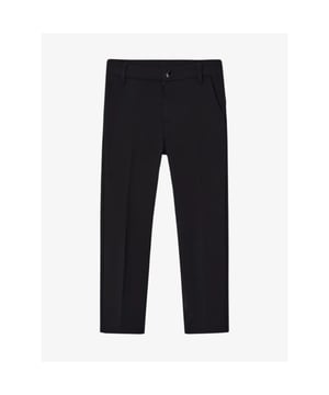 
De Mayoral Broek in de kleur zwart is een pantalon model met zakken, een knoopsluiting, riemlussen en kontzak. Combineer de broek met het bijpassende vest.