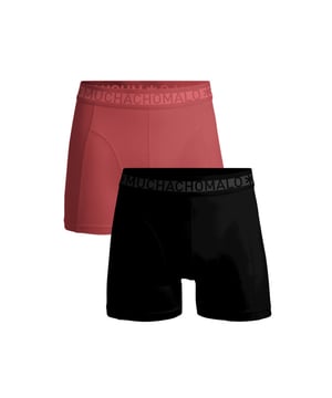 
Materiaal: 95% Cotton / 5% Elastane - 210 gram 
Wasinstructies: Wassen op 30 graden,Niet in de droger,Strijken op matig warme stand (2 stippen) Kleur: Zwart,Rood
