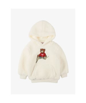 
De Guess Kids Sherpa Hoodie in de kleur Cream White heeft een teddy kwaliteit, buidelzak, oversized pasvorm, capuchon en logo embleem met beer. Combineer met de bijpassende jeans.