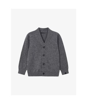 
Mooie classy en nette jonge vest van Mayoral in de kleur grijs. Het is in de kleur donker grijs. Het is volledig door te knopen.