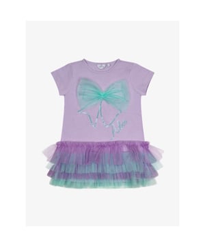 
De Adee Nala Jurk in Lila heeft een strik met pailletten en tulle. De rok van de jurk heeft verschillende lagen tulle in paars en mintgroen. Combineer de jurk met de bijpassende accessoires uit de Adee collectie. 