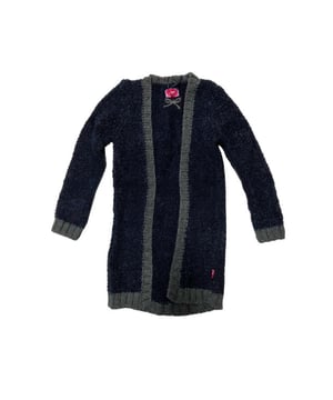 
Little Miss Juliette - Sweater Cardigan - 30-0913 ANT.

 Materiaal: 50% Katoen 50% Acrylic