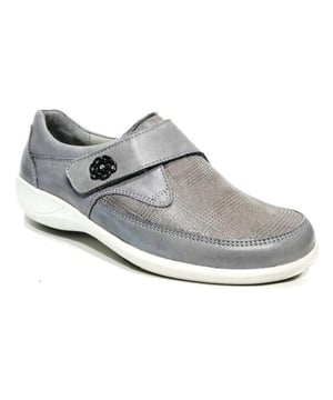 
Comfortabele klittenbandschoen van Stuppy speciaal voor de gevoelige voet.. Op de voorvoet zit stretch leather