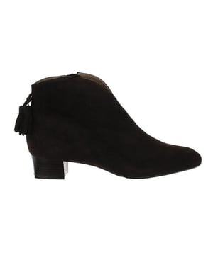 
Op zoek naar een schoen in de categorie Enkellaarzen? De T.Moro van Alba Teci is een aanwinst voor elke schoenenkast. De schoenen van Alba Teci zijn gemaakt van Suède en hebben een voering van Leer. De T.Moro is uitgevoerd in de kleur donkerbruin.