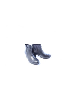 
Merk: Gabor, Model: Enkellaars, Materiaal: Leer, Hakhoogte: 4 cm, Kleur: Blauw, Uitneembaar voetbed: Ja