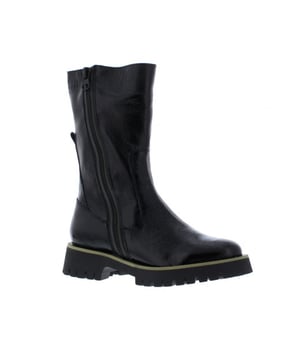  Uit de nieuwste collectie van Piedi Nudi   Steel gegarandeerd de show  Betaal achteraf
Piedinudi Dames Lak Laars Verrassend Modieus, zo kenmerken de schoenen van Piedinudi zich. Deze dames laars heeft een upper van soft lak leer en door de handige ritssluiting in combinatie met de aantreklus is de boot gemakkelijk aan- en uit te trekken. De enkellaars is aan de binnenzijde volledig leer gevoerd en het model heeft een uitneembaar voetbed. Dus het gebruik van een eigen inlegzool is mogelijk. De rubberen zool heeft een grof profiel, waardoor je voldoende grip en comfort ervaart. Comfort en trendy, dat zijn deze boots van Piedinudi! Wil je de damesboots snel in huis hebben? Bestel dan online of kom naar een van onze winkels. Eigenschappen * Hakhoogte: 2,5 cm * Schachthoogte: 17 cm * Schachtwijdte: 10 cm platgemeten * Uitneembaar voetbed * Tip: Bestel je eigen maat!