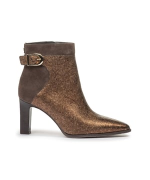 Een van de hardlopers uit de nieuwe collectie van Floris van Bommel uit onze Damesschoenen Sale categorie. Deze kun je niet laten lopen!
Floris van Bommel Laarzen SFW-50060 in de kleur Gold