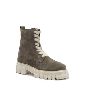 Dit item is nu in de aanbieding in onze online Maruti outlet
De Maxim Suede 66.1615 l00 van Maruti is een echte blikvanger. De Maxim Suede 66.1615 l00 is uitgevoerd in de kleur Taupe. Bekijk ook onze overige collectie van Maruti op onze webshop!