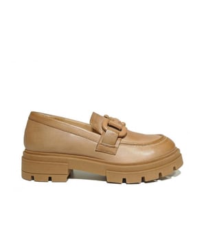 Dit prachtige artikel van Mjus koop je nu voor een zeer lage uitverkoopprijs in onze Mjus outlet.
De M79177 2016142 van Mjus is een echte blikvanger. De M79177 2016142 is uitgevoerd in de kleur Cammeo. Bekijk ook onze overige collectie van Mjus op onze webshop!