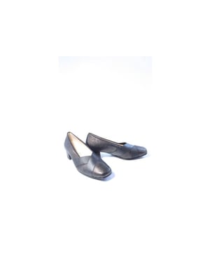 
Merk: Hassia, Model: Pumps, Materiaal: Lak, Hakhoogte: 3 cm, Kleur: Zwart, Uitneembaar voetbed: Ja