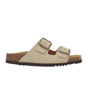 

     Artikel F32165-Josephine in kleur Beige is een prachtige bruine slipper, voor dames, van het merk Scholl. De zool is van rubber. De voetwijdte is standaard.
    
    