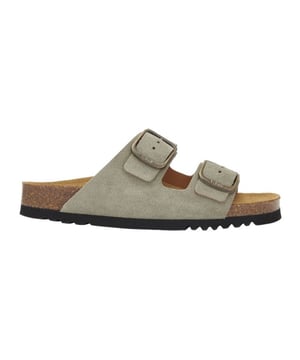 

     Artikel F32165-Josephine in kleur Salvia is een prachtige groene slipper, voor dames, van het merk Scholl. De zool is van rubber. De voetwijdte is standaard.
    
    