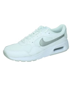 
De Nike Air Max SC is een sneaker voor dames. De Nike Air Max SC maakt elke outfit af dankzij de eenvoudige lijnen, de klassieke trainingslook en natuurlijk de zichtbare Air demping. De rijke combinatie van materialen zorgt naast extra diepte ook voor stevigheid en een licht gevoel, perfect voor dagelijks draagplezier. <ul> <li>Leer, textiel en mesh zorgen samen voor een stevige constructie die de hele dag ventilerend en comfortabel is</li> <li>De lichte Max Air unit is oorspronkelijk ontworpen voor performancegericht hardlopen en biedt demping bij elke stap</li> <li>De middenzool van foam zorgt voor langdurige demping</li> <li>De rubberen buitenzool zorgt voor extra grip en stevigheid</li> <li>Traditionele veters </li> <li>Flex-groeven in de zool zorgen ervoor dat je voet natuurlijk kan bewegen</li> </ul>