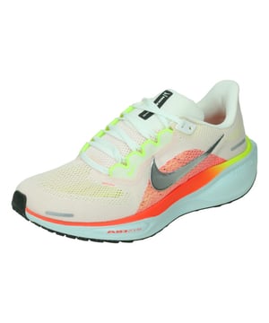 
De Nike Pegasus 41 is een hardloopschoen voor dames. De responsieve demping in de Pegasus biedt energie tijdens je dagelijkse hardloopsessies op straat. Geniet van het lichtere gevoel en de energieteruggave dankzij dubbele Air Zoom units en een middenzool van ReactX foam. Bovendien zorgt verbeterde, speciale mesh op het bovenwerk voor minder gewicht en meer ventilatie.<p><br></p><p></p><div><ul><li>Vernieuwd, ventilerend bovenwerk van speciale mesh </li><li>De middenzool van ReactX foam omsluit de voorvoet en de Air Zoom units in de hak zorgen voor een energieke ervaring. </li><li>Kenmerkende rubberen buitenzool met wafelpatroon biedt grip en flexibiliteit </li><li>Zachte kraag, tong en inlegzool voor een goede, comfortabele pasvorm </li><li>Wat is er nieuw? De gloednieuwe middenzool van ReactX foam is 13% responsiever dan eerdere React technologie.</li></ul></div><br><p></p><p></p>