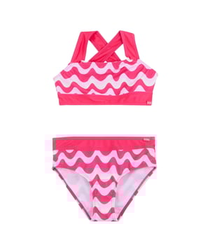 85% Gerecycleerd Polyester, 15% Elastaan. Stof: Stretch, Structuur, Badstof. Ontwerp: Logo, Streep, Golvend. Rug Stijl: Kruisrug. Bevestiging: Pull-On. Halsuitsnijding: Vierkant. Waistline: Elastiek. Gemerkt tabblad. Stoftechnologie: UV-bescherming. Pasvorm: Goede pasvorm. Inhoud: 1 Bikinibroekje, 1 Bikinitopje. Let op: Lichte schuimrubberen bekers in de maten 13+.. Zonne-rating: UPF 30+.