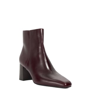 Step into effortless, everyday style with Panamas, our premium leather ankle boots designed for comfort and elegance. Featuring a flattering almond toe and a mid-height stacked heel, these boots offer the perfect balance of sophistication and wearability. The inside zip ensures they are easy to slip on and off, while the smooth leather finish will elevate any outfit. Ideal for women seeking a versatile, comfortable boot that complements both casual and dressy looks.