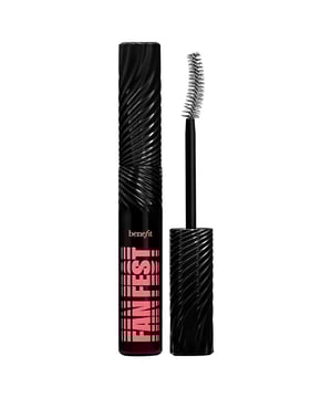 Erleben Sie die transformative Kraft der Benefit Fan Fest Black Mascara für atemberaubend gefächerte Wimpern. Diese volumizing Mascara bietet einen einzigartigen 24-Stunden FULL-FAN Effekt, der das Volumen verstärkt und Ihre Wimpern betont. Die maßgeschneiderte Full-Flex Fiber Bürste mit ihrem 40° Bogen hebt von der Wurzel bis zur Spitze und erreicht jede Ecke für einen makellosen Look. Angereichert mit wimpernliebenden Inhaltsstoffen wie Provitamin B5 und Cranberry-Extrakt, pflegt und nährt sie gleichzeitig und sorgt für ein schwereloses, wischfestes Finish. Perfekt für den Alltag oder besondere Anlässe, ist diese Mascara ein unverzichtbares Produkt für fesselnde Augen.