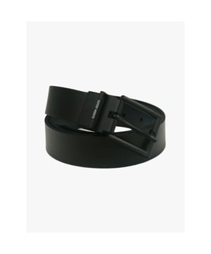 
Een basic riem kan niet ontbreken in jouw garderobe. Deze Antony Morato riem is makkelijk met alles te combineren.

Maat 1 = Maat S
Maat 2 = Maat M
Maat 3 = maat L
Maat 4 = Maat XL