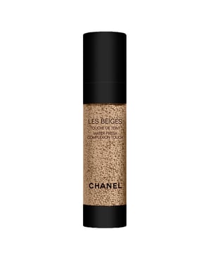 Entdecken Sie das revolutionäre Chanel Les Beiges Water-Fresh Complexion Touch B20, ein 20ml Gesichts-Make-up, das Hautpflege und Make-up für einen makellosen Look vereint. Diese einzigartige Formel enthält ultra-konzentrierte Mikrotröpfchen-Pigmente, die eine leichte Anwendung gewährleisten und Ihre Haut bis zu 12 Stunden lang mit Feuchtigkeit versorgen und schützen. Die gelartige Textur, die aus etwa 60% Wasser besteht, revitalisiert Ihre Haut. Angereichert mit Jasminextrakt für antioxidativen Schutz und Tamarindensamenextrakt für zusätzliche Feuchtigkeit bietet es anpassbare Deckkraft für ein natürliches, strahlendes Finish.