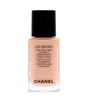 Erleben Sie strahlende Haut mit der Chanel Les Beiges Healthy Glow Foundation in BR22. Diese 30ml Grundierung bietet eine perfekte Mischung aus Feuchtigkeit und langanhaltendem Tragekomfort und verleiht ein natürliches Finish, das Ihren Teint verwöhnt. Ihre seidige Textur gleitet mühelos über die Haut und sorgt für anpassbare Deckkraft sowie eine Verbesserung der Textur mit lichtreflektierenden Puderpartikeln. Genießen Sie einen makellosen Look, der bis zu 12 Stunden anhält - perfekt für jeden Anlass. Ideal für Frauen, die ein frisches und strahlendes Erscheinungsbild suchen.