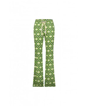 
De OSL22321101Carola pants van JANE LUSKA lichte elastische technical jersey broek met een aansluitende pasvorm, wijde pijpen en een trekkoord in de taille. De broek heeft steekzakken aan de voorzijde en 1 dicht gestikte paspelzak aan de achterzijde. Deze broek is uitgevoerd in een all-over print in de kleur Green Lime.