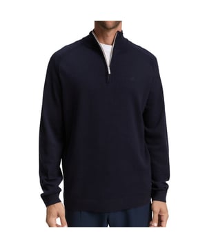 
<p>Basic heren troyer van Tom Tailor. Deze half-zip trui van Tom Tailor is gemaakt van een mooie zachte katoenen stof.</p>
<ul>
<li>Regular fit</li>
<li>100% Katoen</li>
</ul>