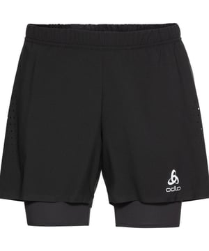
Deze ZEROWEIGHT 5 INCH 2-in-1 hybride herenshort zit boordevol functies en is toch ongelooflijk licht. Het is de perfecte keuze voor serieuze zomerrunnen. De buitenkant is gemaakt van een technisch 100% gerecycled polyester weefsel, terwijl de sneldrogende binnenkant betrouwbare ondersteuning biedt. Een achterzak met rits op de buitenbroek en een binnenzak voor de telefoon zorgen voor een veilige, stuitervrije opslagcapaciteit. De ZEROWEIGHT 5 INCH 2-in-1 short van ODLO, met zijn uitstekende vochtregulatie en rijk ontwerp aan functies, is een must voor elke ambitieuze hardloper bij warm weer.