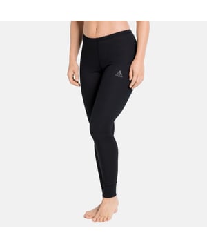 
ODLO's ACTIVE WARM ECO-basislaagbroek voor dames is de toekomst van activewear voor in de bergen en een stap in de goede richting wat betreft duurzaamheid. Deze essentiële laag voor onder bergkleding is gemaakt van 100% gerecycled polyester. Dit is het allernieuwste milieuvriendelijke ontwerp, dat niet inlevert op hoge prestaties. Deze milieuvriendelijke broek is een warme, comfortabele en ademende basislaag en heeft zelfs natuurlijke ZeroScent-eigenschappen om de opbouw van geurtjes te verminderen en ervoor te zorgen dat je je fris blijft voelen. Ga op avontuur met ODLO's ACTIVE WARM ECO-basislaagbroek.
