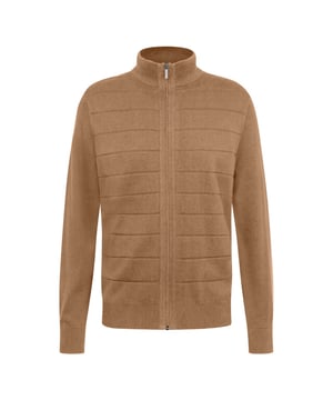 
Bugatti clothing Vest biedt een stijlvolle uitstraling met zijn subtiele horizontale patroon en comfortabele ritssluiting. Gemaakt van hoogwaardige materialen, voelt het vest zacht aan en is het perfect voor elke informele gelegenheid. De warme bruine tint voegt een vleugje elegantie toe aan je dagelijkse outfit. Bugatti clothing staat voor kwaliteit en verfijning, en combineert tijdloze ontwerpen met moderne trends voor de modebewuste man. - Over het merk: Bugatti is de perfecte mix van modern, klassiek en sportief. De beste materialen worden verwerkt met de nieuwste standaardtechnologieën om de Bugatti pasvorm te verzekeren.
