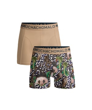 
<p>Ervaar ultiem comfort en stijl met Muchachomalo katoenen boxershorts. Gemaakt van hoogwaardig katoen, bieden deze boxershorts een ongeëvenaarde zachtheid. Het ademende materiaal zorgt voor een fris gevoel de hele dag door, terwijl de nauwsluitende pasvorm optimale ondersteuning biedt.</p>
<p>Of je nu een actieve dag hebt of ontspant, Muchachomalo boxershorts houden je comfortabel en zelfverzekerd. Kies voor kwaliteit, kies voor Muchachomalo.</p> Materiaal: 95% Cotton / 5% Elastane - 210 gram 
Wasinstructies: Wassen op 30 graden,Niet in de droger,Strijken op matig warme stand (2 stippen) Kleur: Print