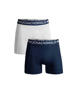 
<p>Ervaar ultiem comfort en stijl met Muchachomalo katoenen boxershorts. Gemaakt van hoogwaardig katoen, bieden deze boxershorts een ongeëvenaarde zachtheid. Het ademende materiaal zorgt voor een fris gevoel de hele dag door, terwijl de nauwsluitende pasvorm optimale ondersteuning biedt.</p>
<p>Of je nu een actieve dag hebt of ontspant, Muchachomalo boxershorts houden je comfortabel en zelfverzekerd. Kies voor kwaliteit, kies voor Muchachomalo.</p> Materiaal: 95% Cotton / 5% Elastane - 210 gram 
Wasinstructies: Wassen op 30 graden,Niet in de droger,Strijken op matig warme stand (2 stippen) Kleur: Blauw,Wit
