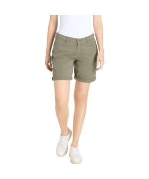 
Ontdek de perfecte balans tussen stijl en comfort met de shorty 686r van het merk mac. Deze donker olijfgroene shorts zijn gemaakt van een soepele combinatie van elastane en katoen, wat zorgt voor een ultieme bewegingsvrijheid. De normale pasvorm en taillehoogte maken deze shorts geschikt voor elke vrouw die er graag chic uitziet, zonder in te boeten op comfort.Het omslagje bij de zoom voegt een speelse touch toe aan dit tijdloze ontwerp. Of je nu een dagje uit gaat of gewoon ontspannen thuis bent, deze shorts zijn ideaal voor elke gelegenheid. De veelzijdige kleur laat zich eenvoudig combineren met je favoriete tops en accessoires. Voel je zelfverzekerd en trendy terwijl je geniet van de warme zonnestralen.
