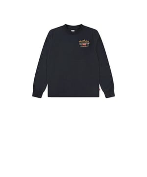 
Dit zwarte t-shirt is een must-have item voor jongens! Het is gemaakt van hoogwaardig katoen en polyester, waardoor het zacht en comfortabel aanvoelt. Het merk Levis Boys staat bekend om zijn stijlvolle en tijdloze kleding, en dit t-shirt is daar geen uitzondering op. De lange mouwen maken het perfect voor wat koelere dagen, terwijl de zwarte kleur gemakkelijk te combineren is met elke outfit. Dit t-shirt is een tijdloze klassieker die niet mag ontbreken in de kledingkast van elke jongen. Bestel nu en krijg deze must-have toevoeging aan je garderobe snel in huis!