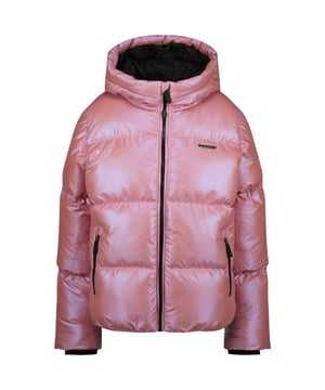 
Deze winterjas voor meisjes van het merk Raizzed is perfect voor de koudere dagen! De jas heeft een opvallende roze kleur die zorgt voor een leuke en speelse look. De jas is gemaakt van 75% polyester en 25% polyurethaan, wat zorgt voor een comfortabele en warme pasvorm. De jas heeft een capuchon, zodat je dochter beschermd is tegen de wind en regen. Met deze jas kan ze de winter trotseren in stijl. Shop nu deze trendy winterjas voor meisjes  en geef haar wintergarderobe een boost!