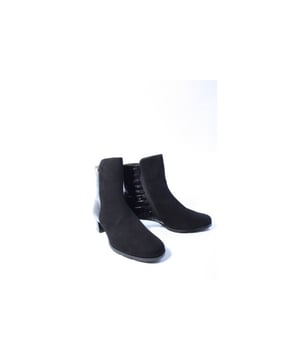 
Merk: Hassia, Model: Enkellaars, Materiaal: Suede, Breedtemaat: H, Hakhoogte: 4 cm, Kleur: Zwart, Uitneembaar voetbed: Ja