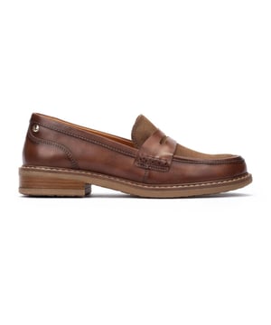 
Til je stappen naar een nieuw niveau van comfort en stijl met de Aldaya loafers van Pikolinos. Ontworpen voor de moderne vrouw, bieden de uitneembare binnenzool en het zachte voetbed de zachtheid die je verdient. Met een praktische sluiting en een mokkakleurige finish zijn ze de perfecte aanvulling op elke outfit. Loop met plezier!