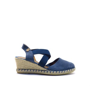 
De Mila iris van Verbenas is een echte blikvanger. De Mila iris is uitgevoerd in de kleur blauw. Bekijk ook onze overige collectie van Verbenas op onze webshop!