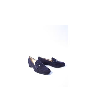 
Merk: Hassia, Model: Pumps, Materiaal: Suede, Breedtemaat: H, Hakhoogte: 2 cm, Kleur: Zwart, Uitneembaar voetbed: Ja