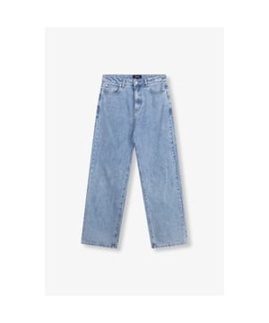
<p>Broek met wijde pijpen van het merk Alix The Label. </p>
<ul>
<li>Stofsamenstelling: 100% katoen. </li>
<li>Pasvorm: valt normaal. Twijfel je over de maat? Neem contact met ons op en we helpen je graag verder! </li>
</ul>