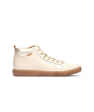 
Vaarwel vermoeide voeten, hallo uithoudingsvermogen! Deze sneakers combineren eenvoud, comfort en talloze combinatiemogelijkheden. De geïntegreerde zachte zool vermindert bovendien het gevoel van vermoeide benen en voeten. Comfort en flexibiliteit in één: uw beste keuze!