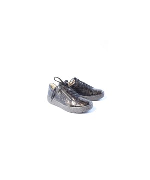 
Merk: Hartjes, Model: Sneakers, Materiaal: Lak, Breedtemaat: H, Kleur: Taupe, Uitneembaar voetbed: Ja