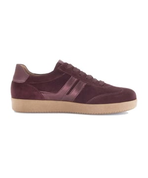 
De Gabor 73.300.15 in leercombi is een comfortabele sneaker uit het nieuwste Gabor seizoen. De buitenzool is antislip en de binnenzool is uitneembaar. F-fit sneaker voor dames.