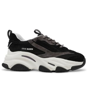 
De Steve Madden Possession‑E in Black Smoke is een stoere sneaker met subtiele allure. Het all‑black design geeft een cleane, moderne uitstraling, terwijl het chunky silhouette extra edge toevoegt. Dankzij het lichte textiel bovenwerk en de zachte zool loop je er de hele dag comfortabel en vol zelfvertrouwen bij.