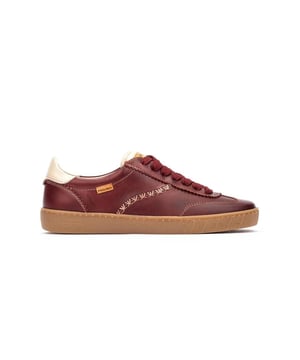 
Vaarwel vermoeide voeten, hallo uithoudingsvermogen! Deze sneakers combineren eenvoud, comfort en talloze combinatiemogelijkheden. De geïntegreerde zachte zool vermindert bovendien het gevoel van vermoeide benen en voeten. Comfort en flexibiliteit in één: uw beste keuze!