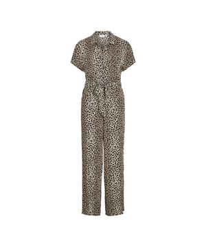 
Deze prachtige jumpsuit van het stijlvolle merk Vila is zeker een must-have voor de moderne vrouw. Het dessin in de kleur bruin geeft een trendy twist aan deze jumpsuit en is perfect voor elke gelegenheid. Gemaakt van 100% viscose, voelt deze jumpsuit heerlijk licht en comfortabel aan op de huid. Door de lange mouwen en de pijpen tot aan de enkels is deze jumpsuit ook geschikt voor de koelere dagen. Met de bijpassende ceintuur kun je gemakkelijk je taille accentueren en je figuur nog mooier laten uitkomen. Eleganter en veelzijdiger dan deze jumpsuit wordt het niet! Shop nu deze prachtige jumpsuit van Vila  en steel de show!