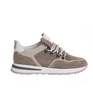 
De 57811201 Lightboy 0 van Giorgio is een echte blikvanger. De 57811201 Lightboy 0 is uitgevoerd in de kleur earth 50. Bekijk ook onze overige collectie van Giorgio op onze webshop!