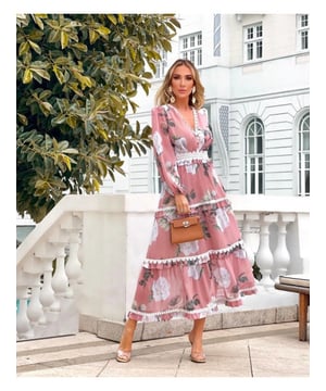 
Royal Luxe  Print Jurk - 1868 - Roze - <ul>
<li>Heeft een luxe print</li>
<li>Heeft lange mouwen</li>
<li>Heeft elke zijde een lusje waar je eventueel de meegeleverde tailleband (riem) doorheen kan halen</li>
</ul>