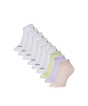 
De O'Neill sneakersokken bieden een perfecte mix van comfort en functionaliteit. Deze set van 9 effen enkelsokken is ideaal voor dagelijks gebruik en past perfect in sneakers. Dankzij de lichte, stretchy jersey stof en het ribboord sluiten de sokken goed aan zonder af te zakken. Het O'Neill-logo en de maataanduiding op de onderzijde maken het ontwerp compleet.