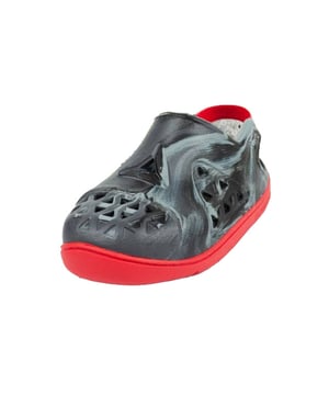 
Bovenstuk: Synthetisch. Buitenzool: Rubber. Platte Hak. Ontwerp: Contrasterende kleur, Uitgesneden, Logo. Teenstijl: Rond. Fastening: Elastische band, Slip-on.