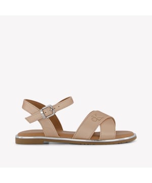 
<p>Ontdek de verfijning van de Calvin Klein kindersandalen, perfect voor de stijlvolle zomer van 2025. De zachte beige tint straalt tijdloze elegantie uit, terwijl het kruisbandontwerp een subtiele luxe toevoegt. Gemaakt van hoogwaardige materialen, biedt deze sandaal niet alleen comfort, maar ook duurzaamheid voor de avonturen van je kleintje. </p>

<p>De verstelbare gesp zorgt voor een perfecte pasvorm, zodat je kind met vertrouwen kan bewegen. Geef je kind de luxe die het verdient met deze iconische sandalen.</p>

<p>CALVIN KLEIN BABY 82042 ZOMER 2025</p>